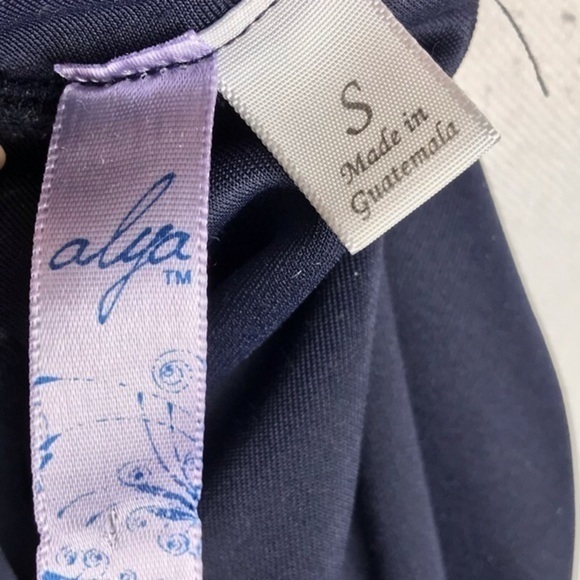 Alya • Navy Blue Tulip Scallop Waist Skirt - Picture 3 of 3